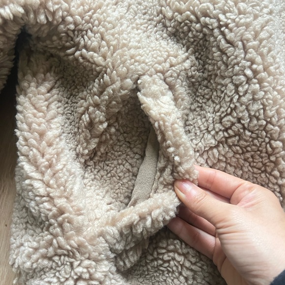 Aritzia Wilfred Free Teddy Bomber Jacket - Picture 4 of 6